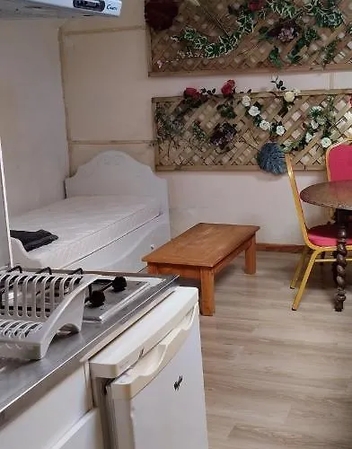 Апартаменты La Maison Du Saule Pompignac